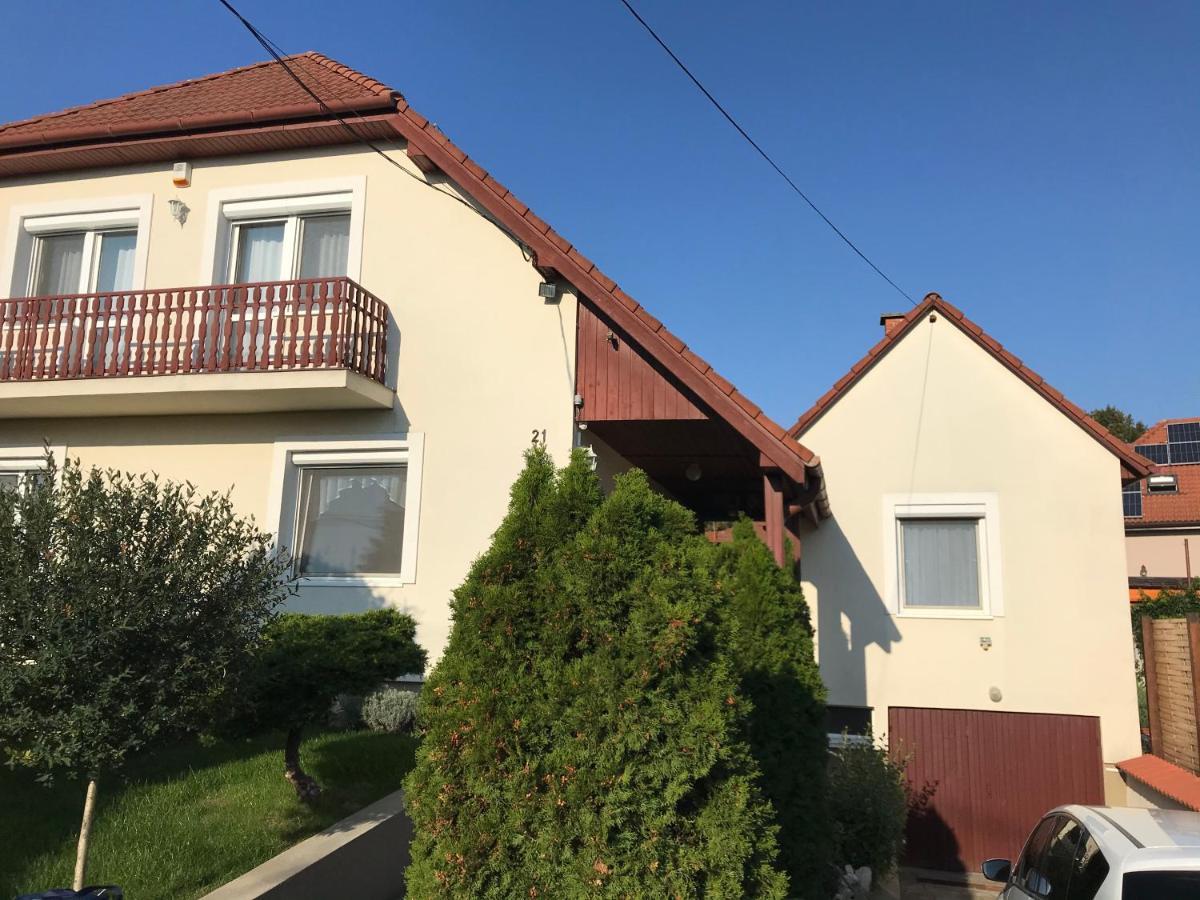 Apartman Tinasol Mosonmagyaróvár Екстериор снимка