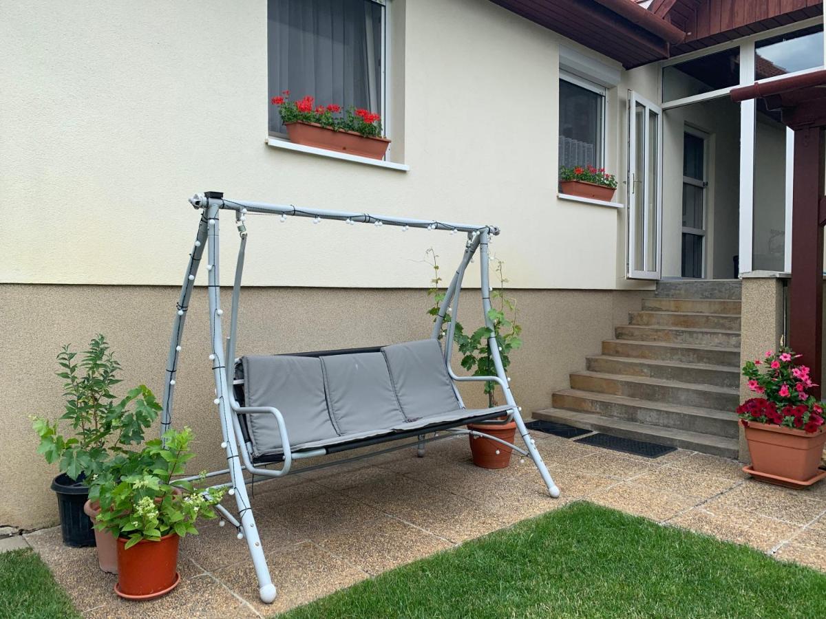 Apartman Tinasol Mosonmagyaróvár Екстериор снимка