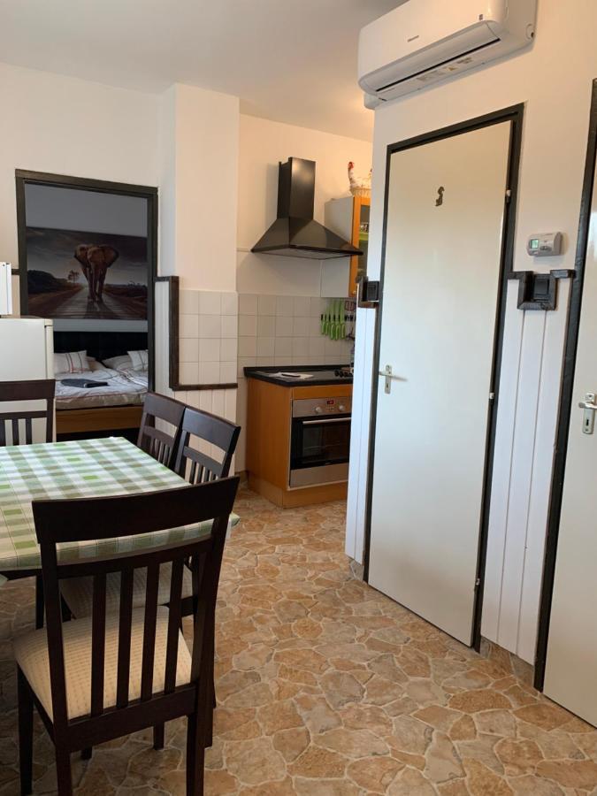 Apartman Tinasol Mosonmagyaróvár Екстериор снимка
